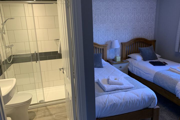 Room 7 of 44