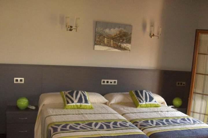 Room 8 of 37