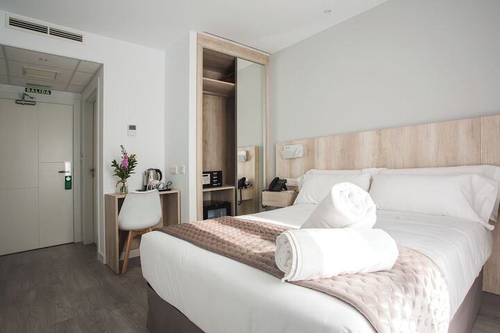 Room 12 of 26