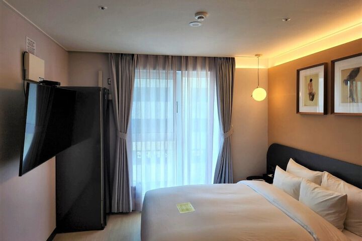 Room 42 of 219