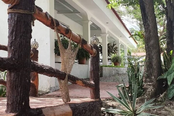 Property Grounds 19 of 31
