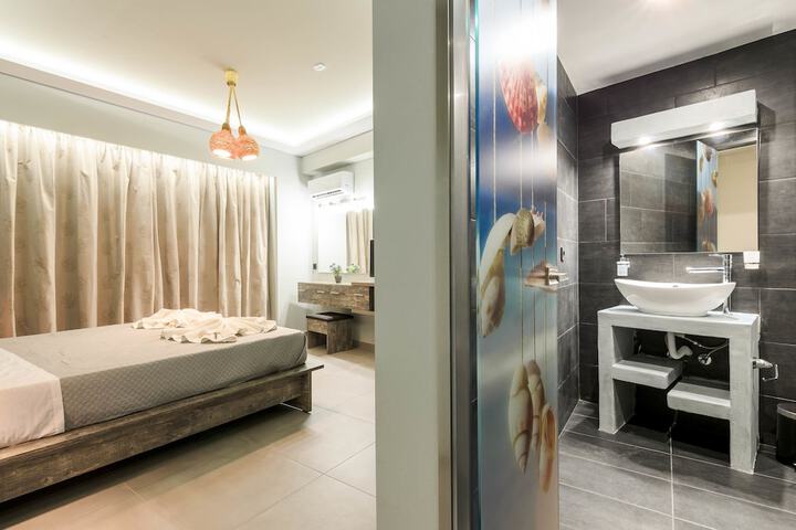 Room 11 of 41