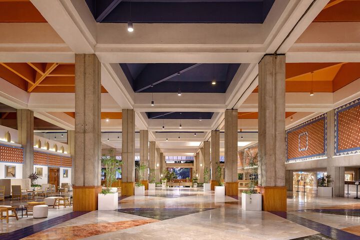Hotel Lobby