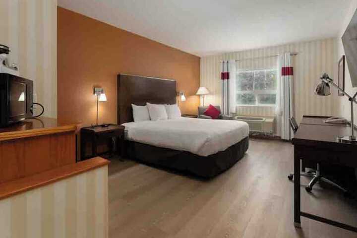 Room 58 of 119