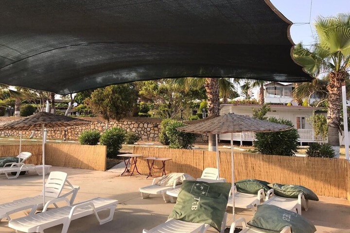 Sundeck 64 of 71