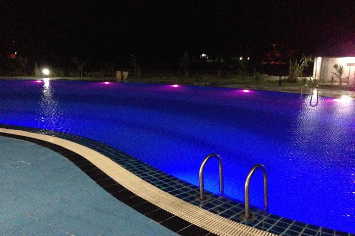 Pool 7 of 7