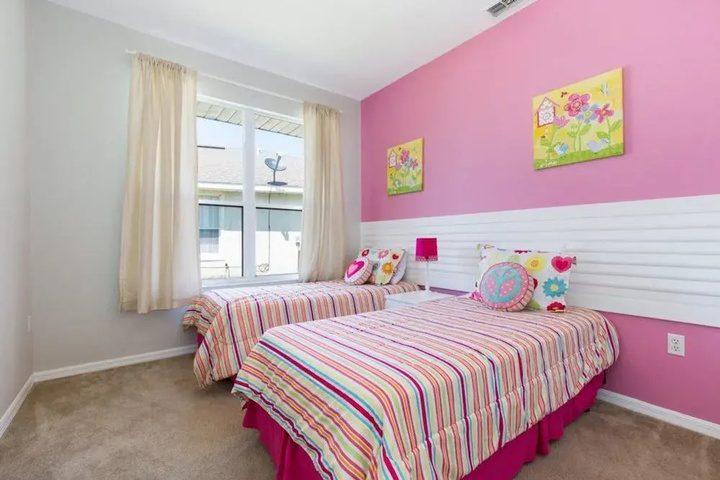 Room 4 of 22