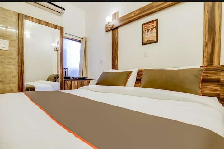 Room 5 of 13