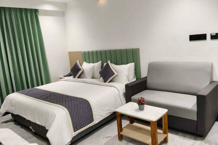Room 2 of 23