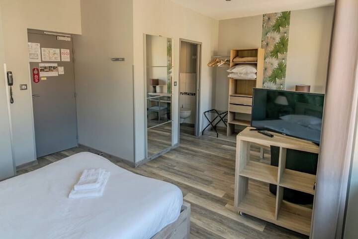 Room 10 of 53