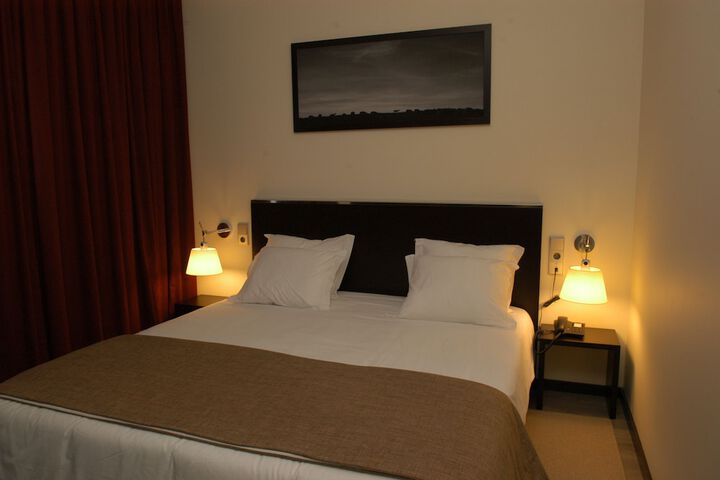 Room 2 of 38