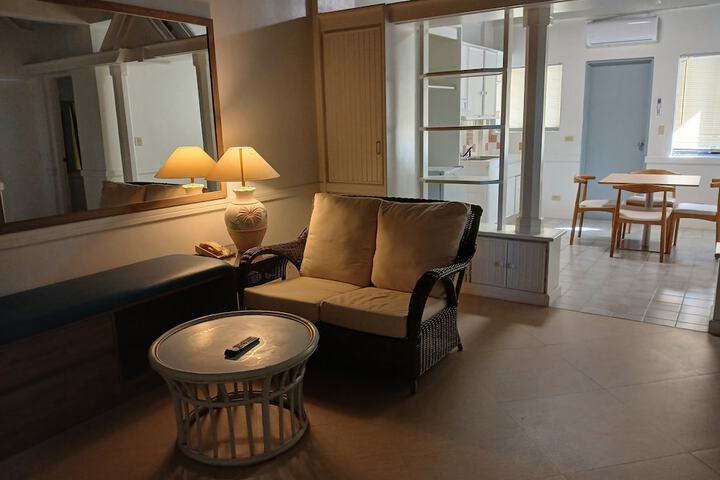 Room 10 of 17