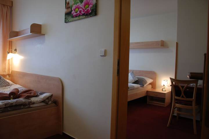 Room 19 of 33