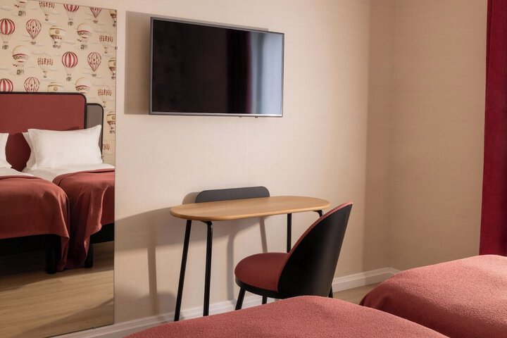 Room 29 of 48
