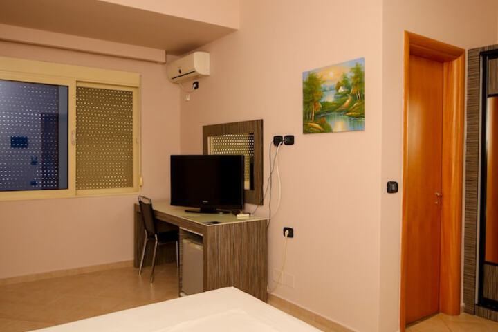 Room 29 of 218