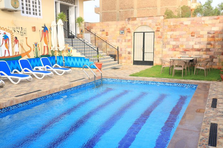 Pool 48 of 100