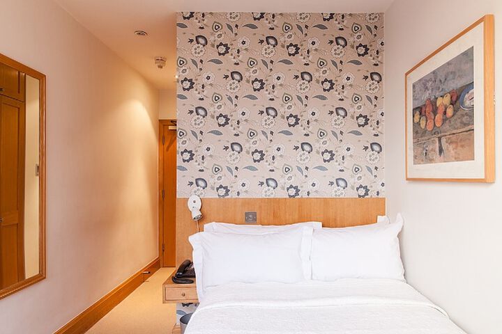 Room 39 of 100