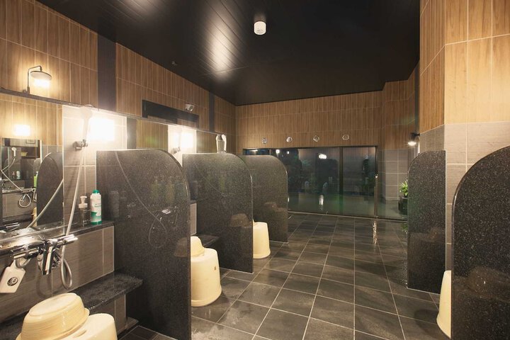 Spa 21 of 37