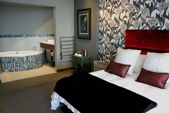 Room 11 of 25