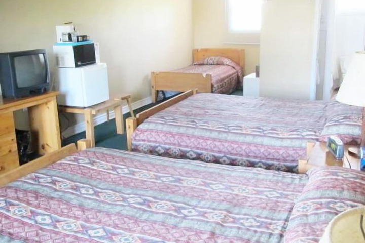 Room 6 of 37