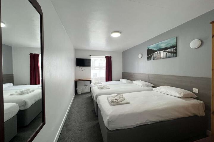 Room 17 of 54