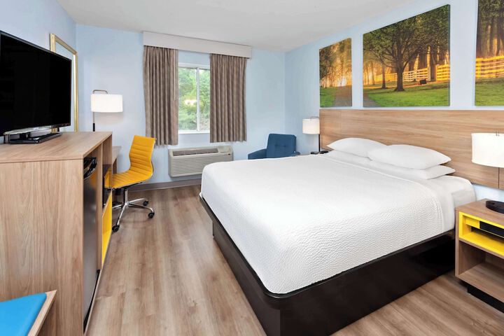 1 King Bed Studio Suite (1 of 8)