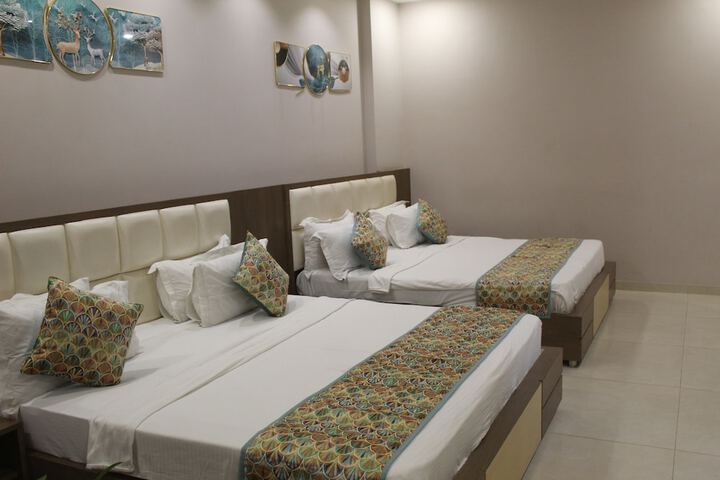 Room 33 of 71