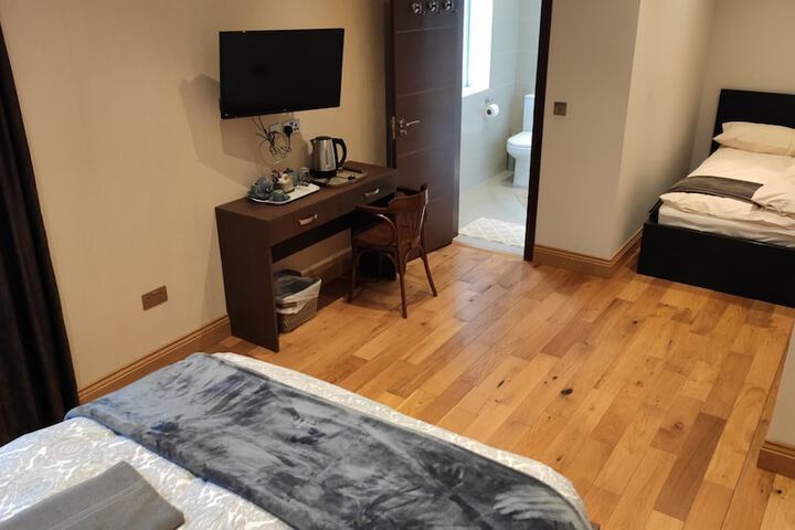 Room 25 of 57