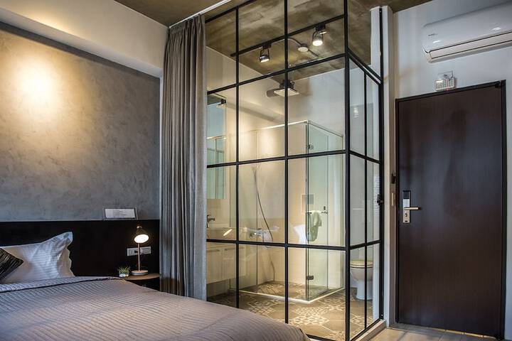 Room 21 of 100