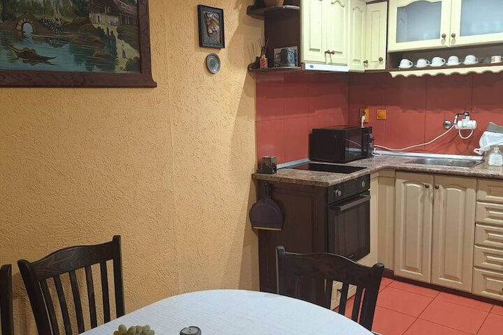 Room 10 of 29