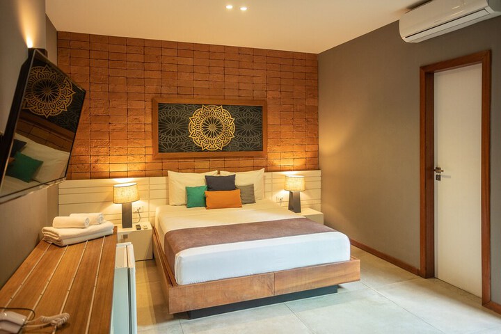 Room 4 of 46