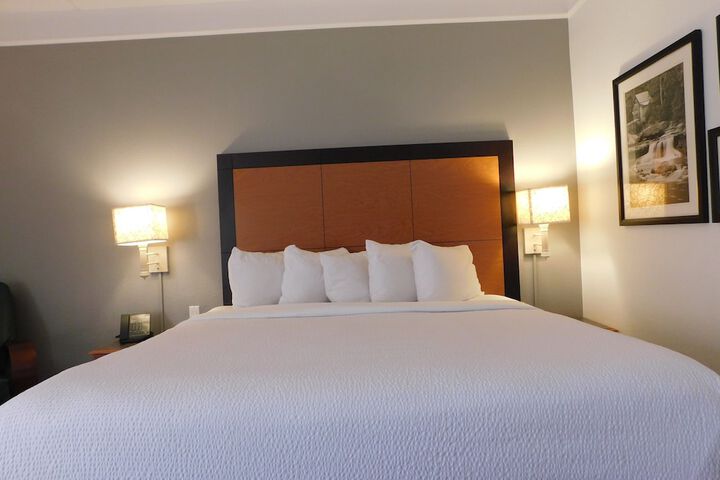 Room 36 of 79