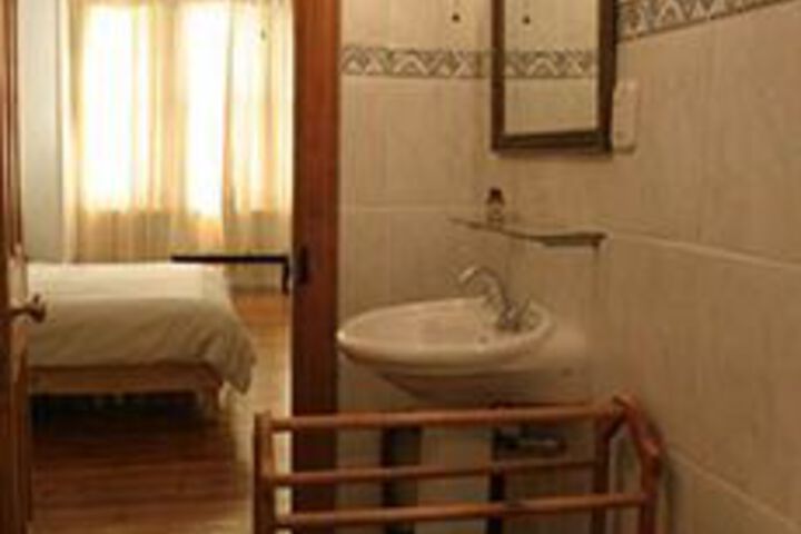 Room 2 of 42
