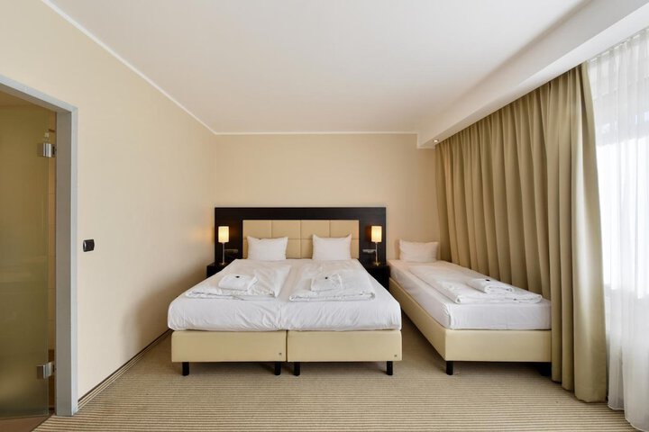 Room 18 of 35