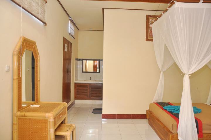 Room 7 of 43