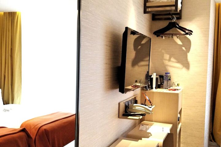 Room 29 of 59