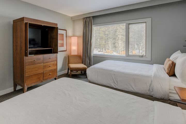 Room 5 of 105