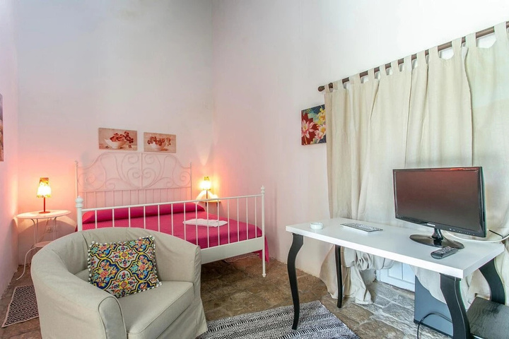 Room 3 of 24