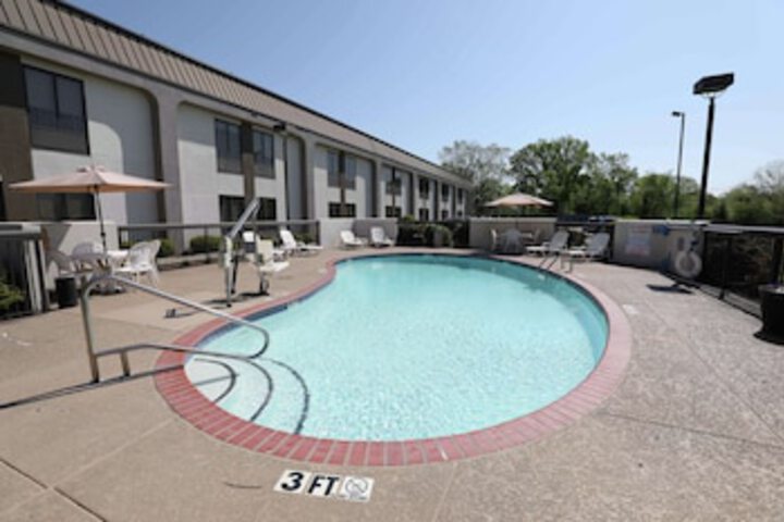 Pool 67 of 105