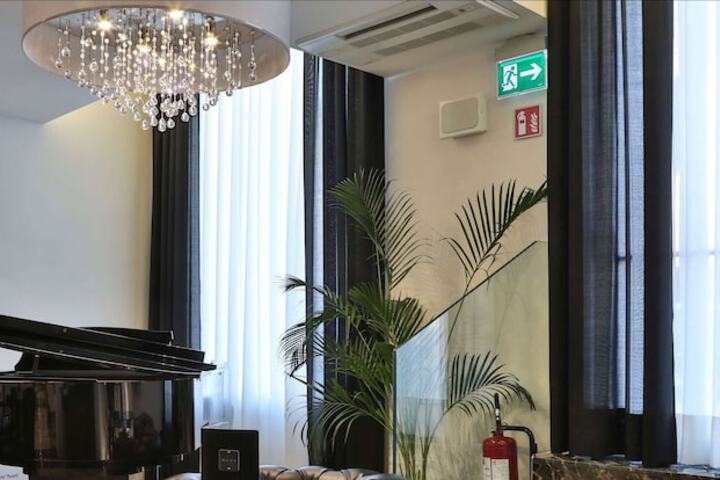 Hotel Interior 4 of 61