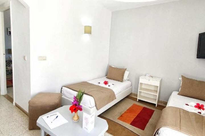 Room 5 of 17
