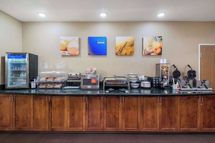 Breakfast/Coffee Service 42 of 55