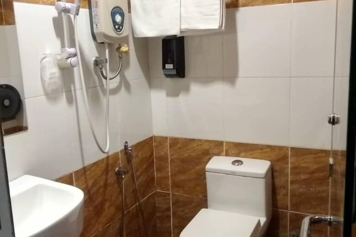 Room 18 of 22