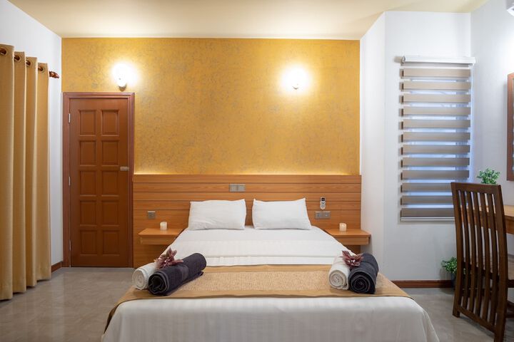 Room 15 of 119