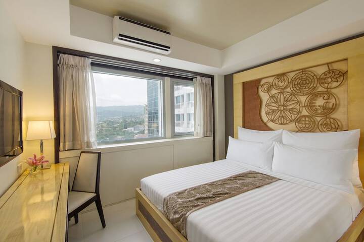 Room 2 of 25