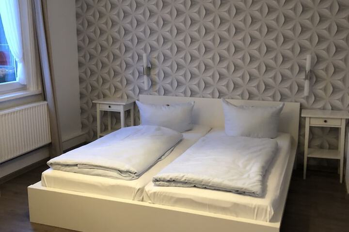 Room 11 of 22