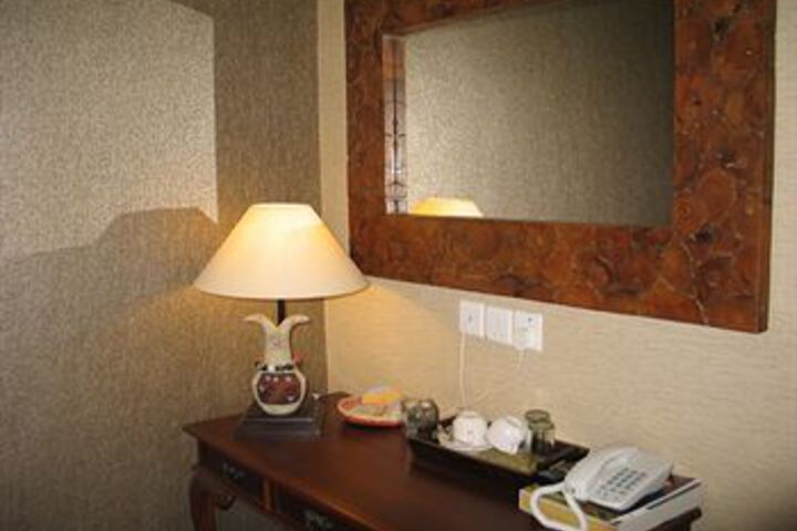 Room 23 of 23