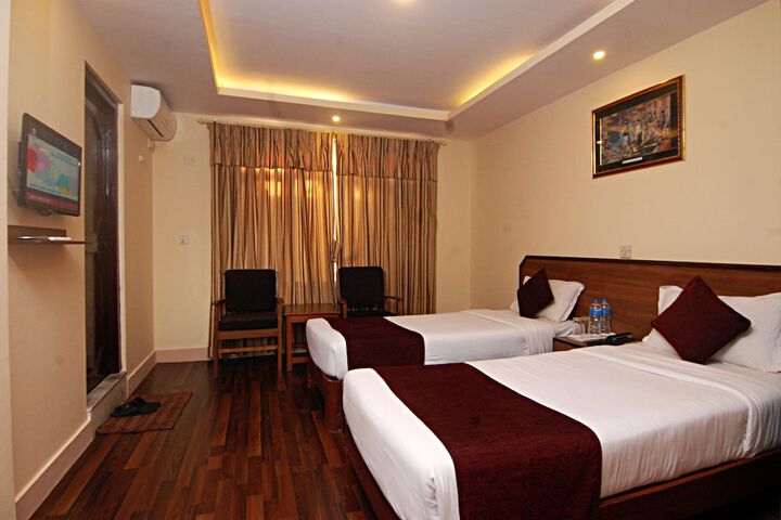 Room 4 of 44