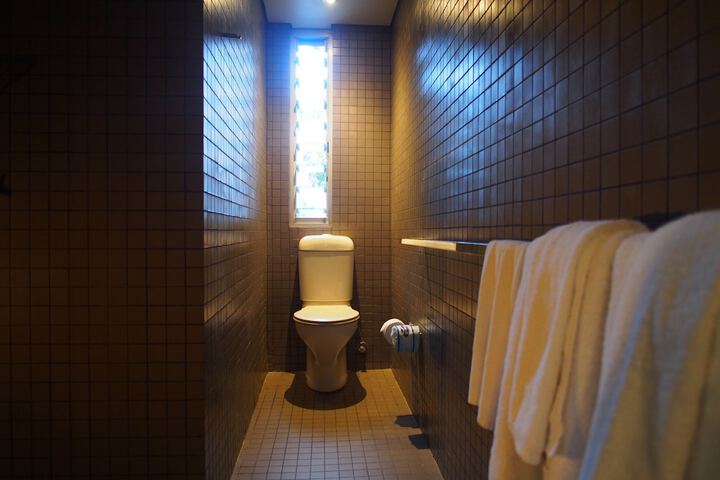 Room 25 of 42