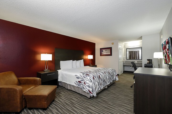 Room 9 of 25
